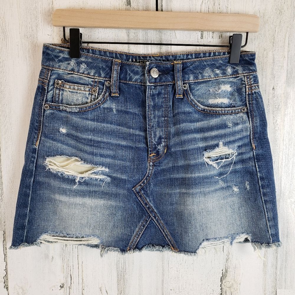 AEO Distressed Denim Mini Skirt Sz 2